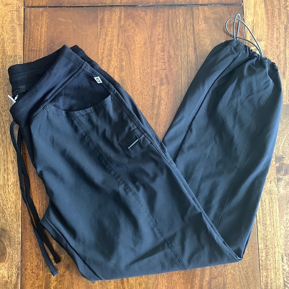 CHEROKEE Infinity Black Jogger Scrubs with Pockets Size Small Petite